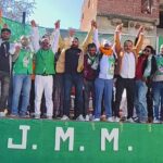 झामुमो में शामिल हुए हजारों लोग,हेमंत के कार्यों से हुए प्रभावित।