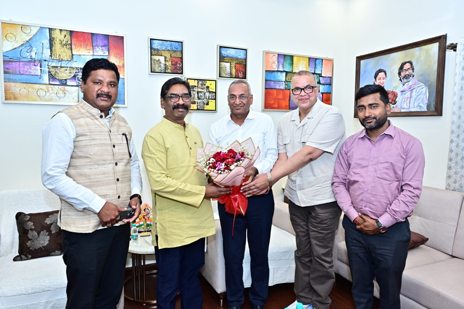 कैंसर मरीजों के लिए वरदान: झारखंड में जल्द लगेगी देश की अत्याधुनिक स्वदेशी कैंसर उपचार मशीन,CM हेमंत सोरेन ने दिए निर्देश